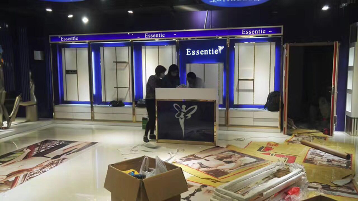 內(nèi)衣、服裝展柜